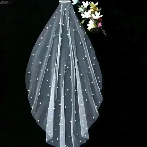 Beautiful Wedding Veil - Picture 4 of 9